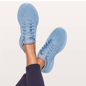 Blue women’s apl